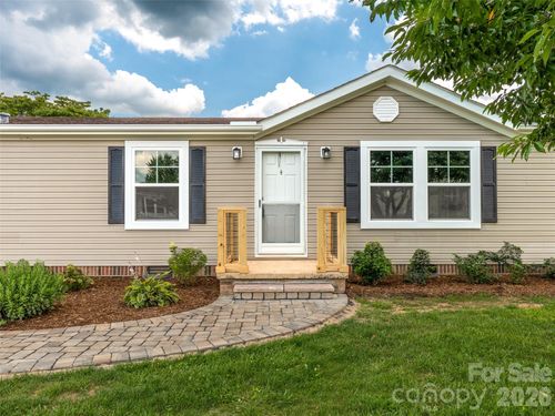 448 Riverwind Dr, Hendersonville, NC, 28739-8742 | Card Image