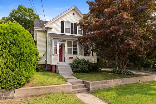 276 South Clarendon Street, Cranston, RI, 02910 | Card Image