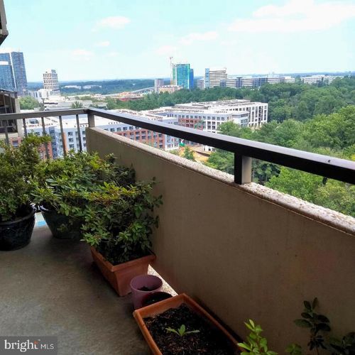 apt-1412-1800 Old Meadow Rd, MCLEAN, VA, 22102-1816 | Card Image