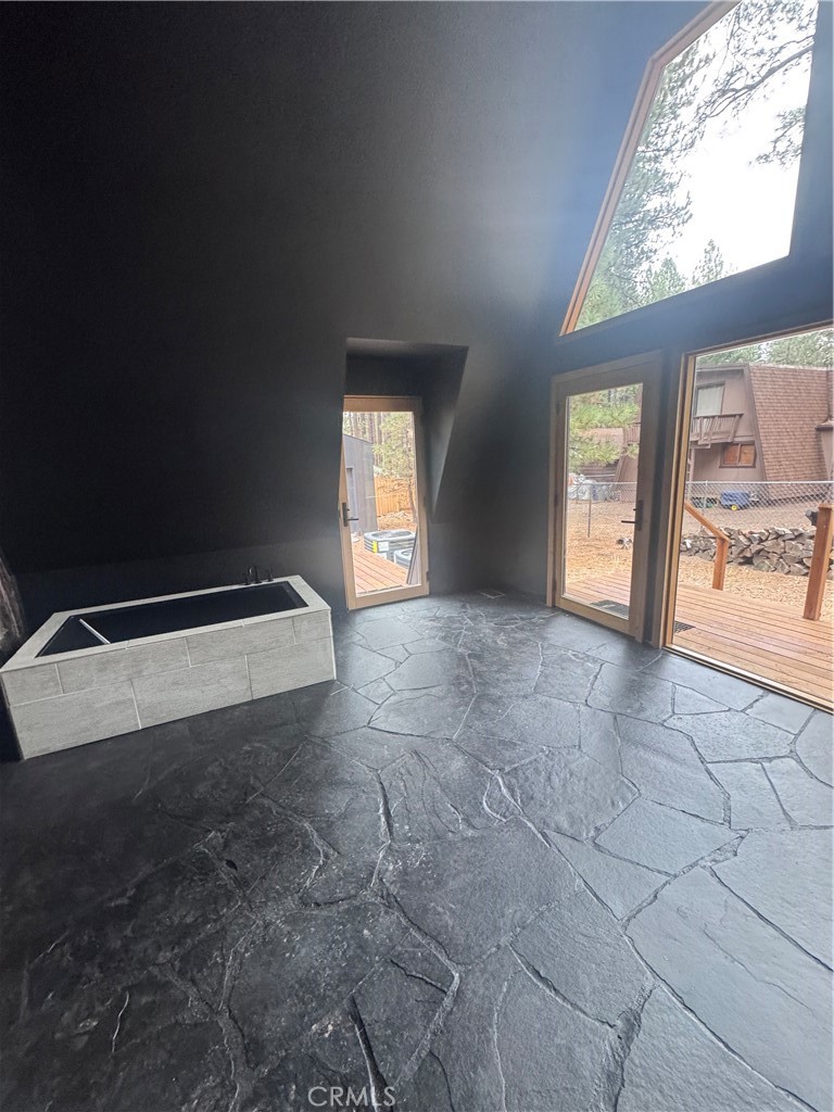 Residential Lease in Big Bear Lake 4