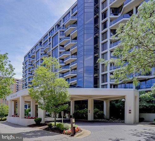 apt-327-1530 Key Blvd, ARLINGTON, VA, 22209-1535 | Card Image