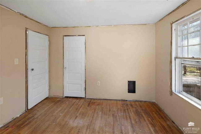 220 S 8 Th St, House other with 4 bedrooms, 3 bathrooms and null parking in Manhattan KS | Image 22