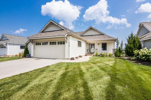 2764 W Crown Dr, Traverse City, MI, 49685-6719 | Card Image