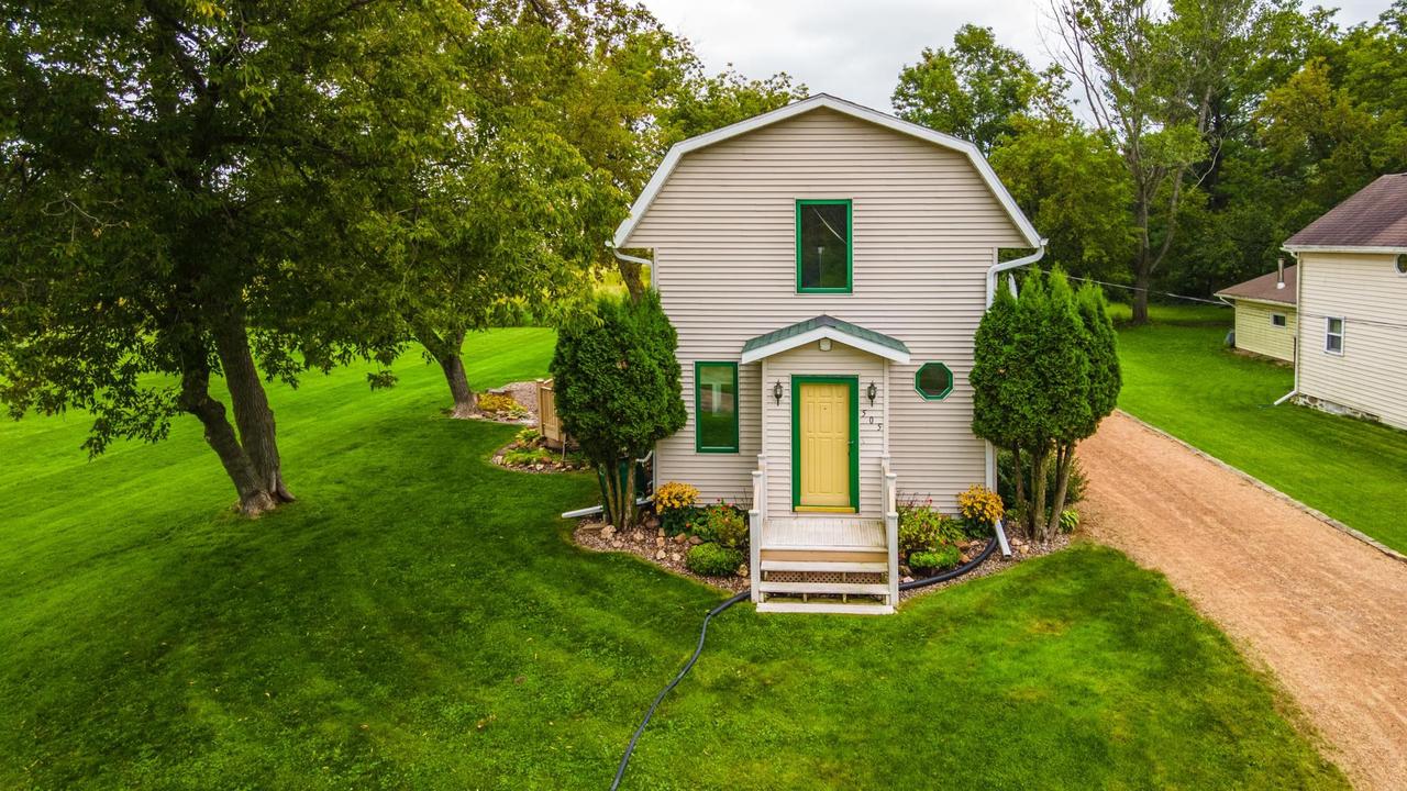 Gumaer St, Edgar, WI 54426