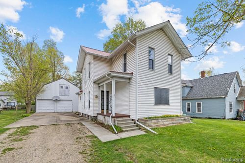 202 Middle St, Nashville, MI, 49073-8520 | Card Image