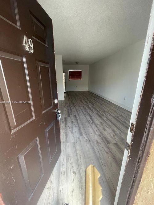 apt-49-5491 W 24th Ave, Hialeah, FL, 33016-4865 | Card Image