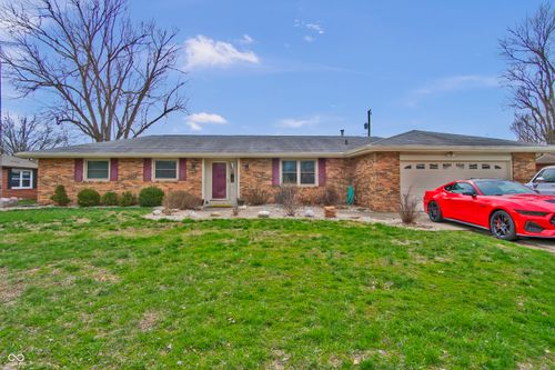 4525 Chapel Dr, Columbus, IN, 47203-3206 | Card Image