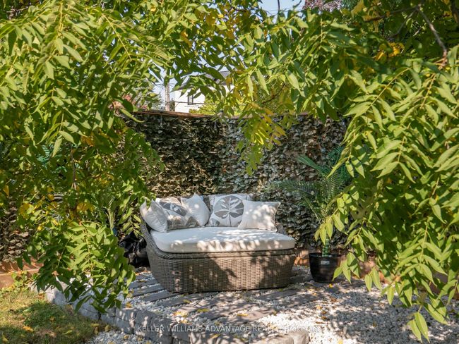 854 Royal York Rd, House other with 3 bedrooms, 3 bathrooms and 5 parking in Etobicoke ON | Image 33