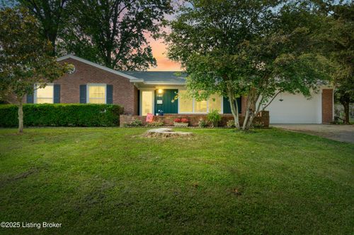 7007 Graymoor Rd, Louisville, KY, 40222-6555 | Card Image