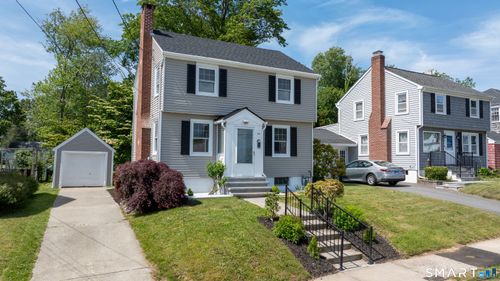 55 Woodlawn Rd, New London, CT, 06320-2916 | Card Image