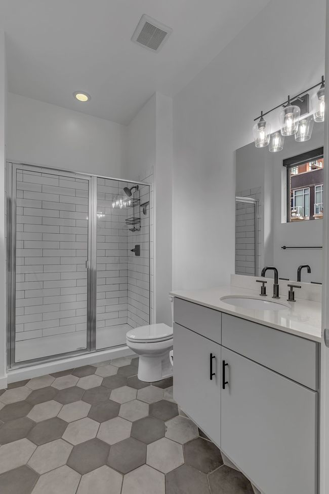 APT-402 - 1002 Division St, Condo with 2 bedrooms, 2 bathrooms and 2 parking in Nashville TN | Image 9