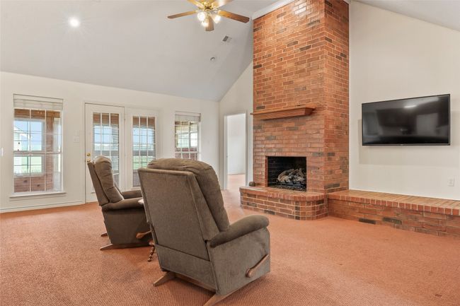 891 County Road 223, House other with 3 bedrooms, 3 bathrooms and null parking in Collinsville TX | Image 7
