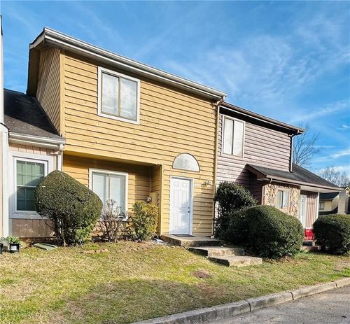 5841 Trent Walk Dr, Lithonia, GA, 30038-1938 | Card Image