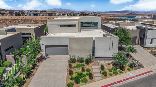 16 Canyon Shores Pl, Henderson, NV, 89011-5049 | Card Image