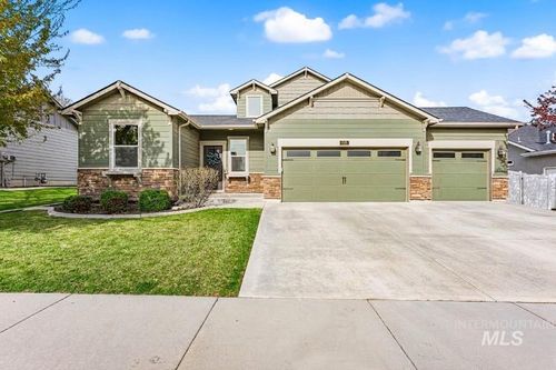 565 S Rocker Ave, Kuna, ID, 83634-5518 | Card Image