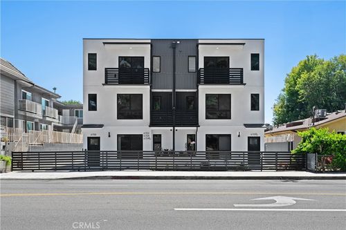 6704 Kester Ave, Van Nuys, CA, 91405-4553 | Card Image