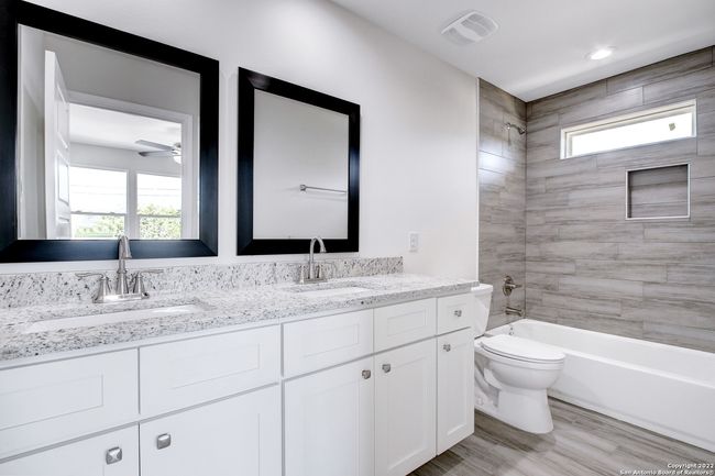 2514 Contour Dr, House other with 3 bedrooms, 3 bathrooms and null parking in Spring Branch TX | Image 21