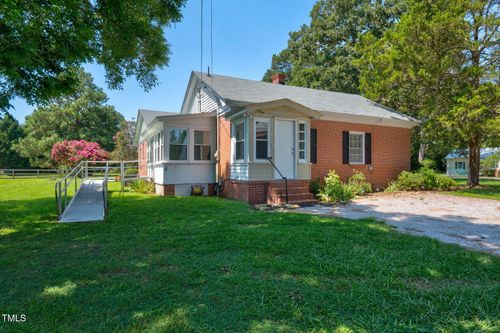 7026 Nc Highway 222 E, Stantonsburg, NC, 27883-9016 | Card Image