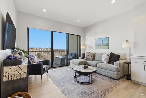 apt-208-3022 Fieldhouse Cir, Manhattan, KS, 66503-3414 | Card Image