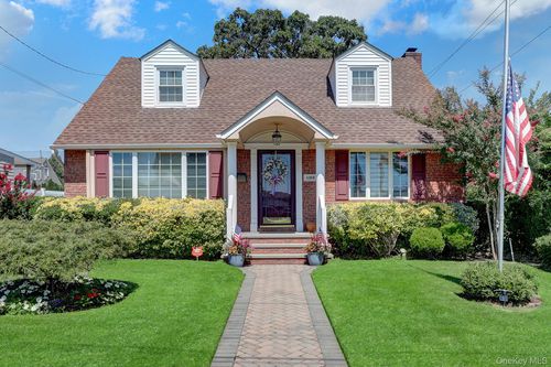 1188 New York Avenue, Hempstead, NY, 11010 | Card Image