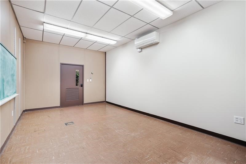 Commercial Lease in Ambridge 4
