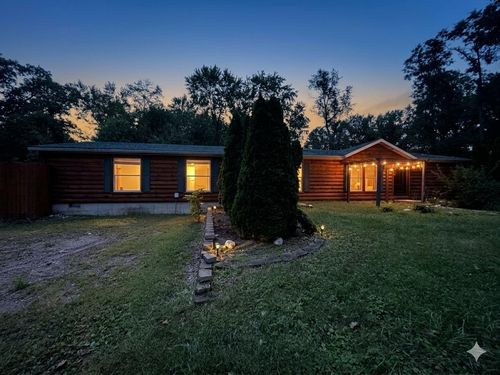 419 Lakeside Dr, Walkerton, IN, 46574-9539 | Card Image
