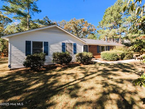 290 Diamondhead Dr S, Pinehurst, NC, 28374-9140 | Card Image