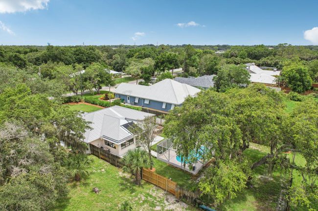 9830 Oak Trl, House other with 3 bedrooms, 3 bathrooms and null parking in Sebastian FL | Image 32