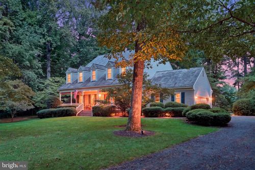 7115 Chesterfield Dr, WARRENTON, VA, 20187-4165 | Card Image