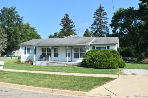 617 E Frank St, Fowlerville, MI, 48836-9508 | Card Image
