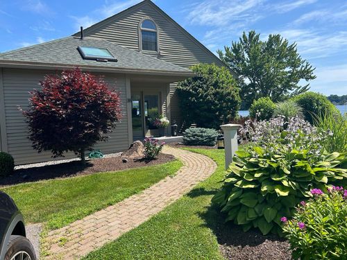 38 Crane Cir, Laconia, NH, 03246-4080 | Card Image