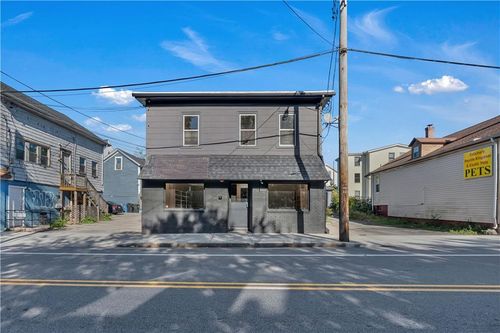 2-415 Broad St, Cumberland, RI, 02864-7820 | Card Image