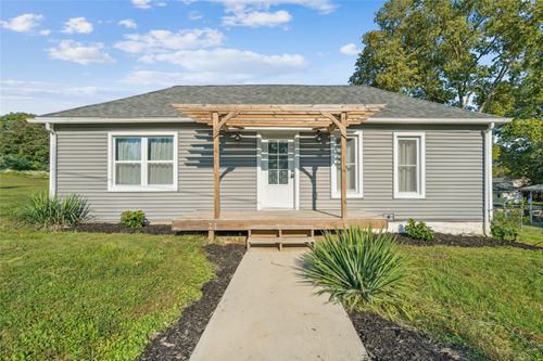 519 B Ave Se, Mount Vernon, IA, 52314-1538 | Card Image