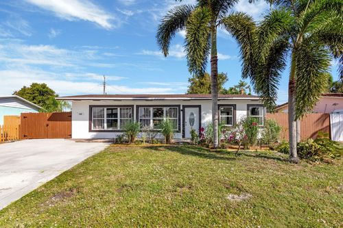 1649 Ne 31st St, Pompano Beach, FL, 33064-6704 | Card Image