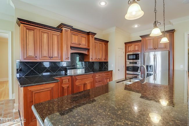 Kitchen | Image 23