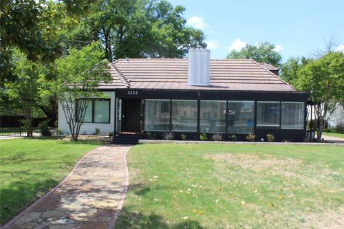 3232 Bellaire Dr W, Fort Worth, TX, 76109-2142 | Card Image