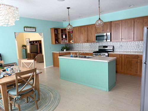 200 N Henderson St, Kenney, IL, 61749-9069 | Card Image