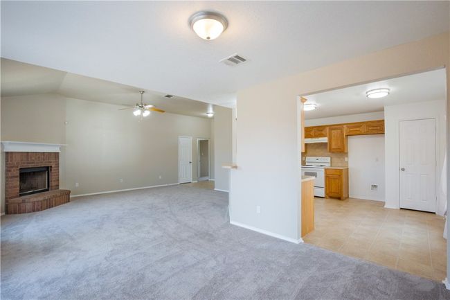 1606 Prickly Pear, House other with 3 bedrooms, 2 bathrooms and 4 parking in Lockhart TX | Image 10
