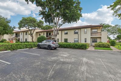 10-I - 21839 Arriba Real, Condo with 2 bedrooms, 2 bathrooms and null parking in Boca Raton FL | Image 2