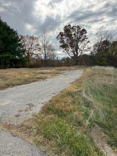 View of drive way to the property | Image 1