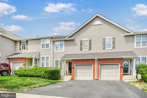 425 Nottingham Ln, COLLEGEVILLE, PA, 19426-4701 | Card Image