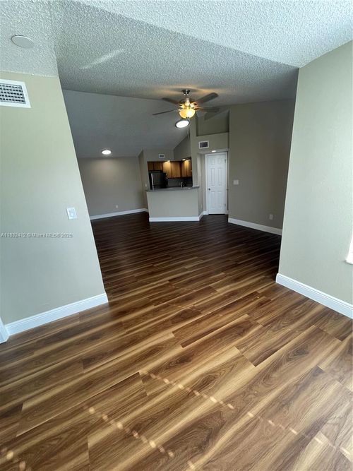 apt-421-1401 Village Blvd, West Palm Beach, FL, 33409-2763 | Card Image