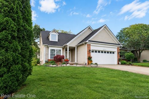 3622 Camden Ct, Auburn Hills, MI, 48326-1885 | Card Image
