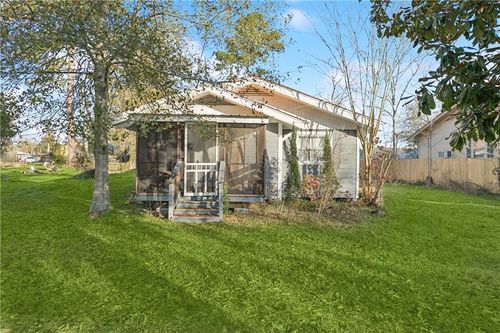 530 E Cypress St, Ponchatoula, LA, 70454-2738 | Card Image