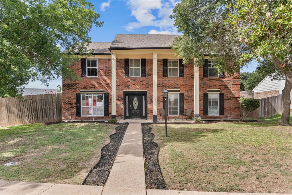Nora Ln, Desoto, TX 75115