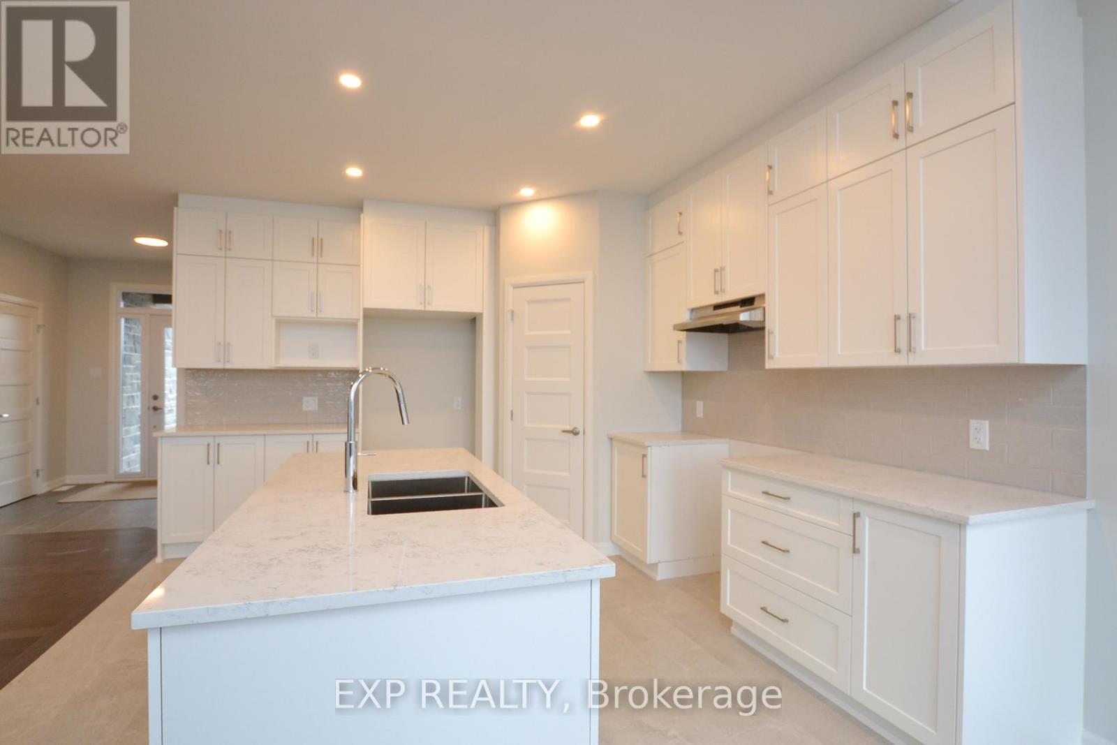 Residential in Clarence-Rockland 4