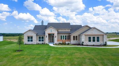 View of front of house with a front lawn | Image 1