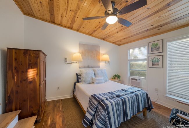 693 Riviera Dr, House other with 3 bedrooms, 2 bathrooms and null parking in Canyon Lake TX | Image 12