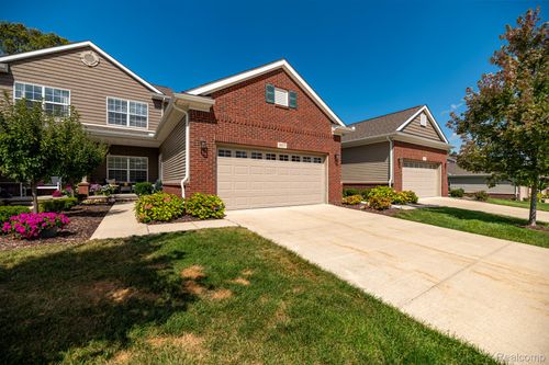 3057 Bridgewater Rd, Auburn Hills, MI, 48326-4611 | Card Image