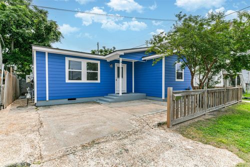 812 38th St, Galveston, TX, 77550-4026 | Card Image